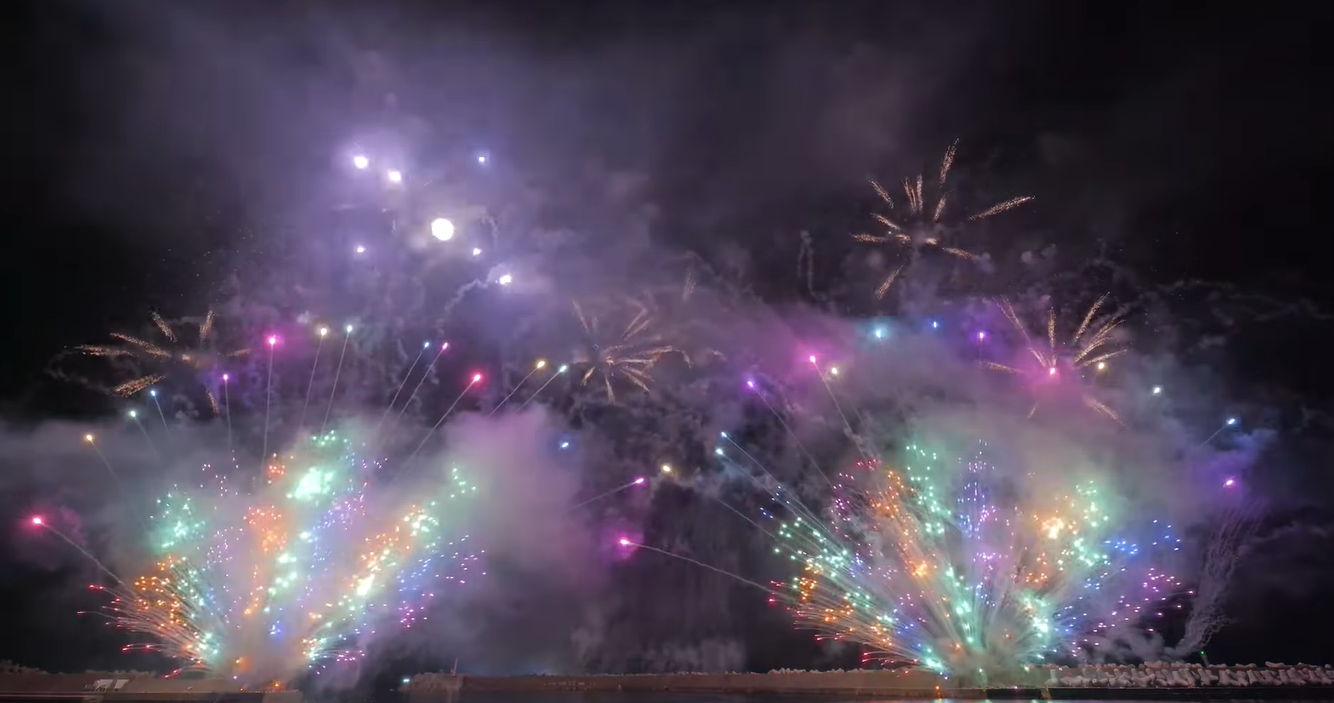 福井フェニックス花火2025の穴場スポット9選!見える場所で混雑回避!旅する亜人ちゃん