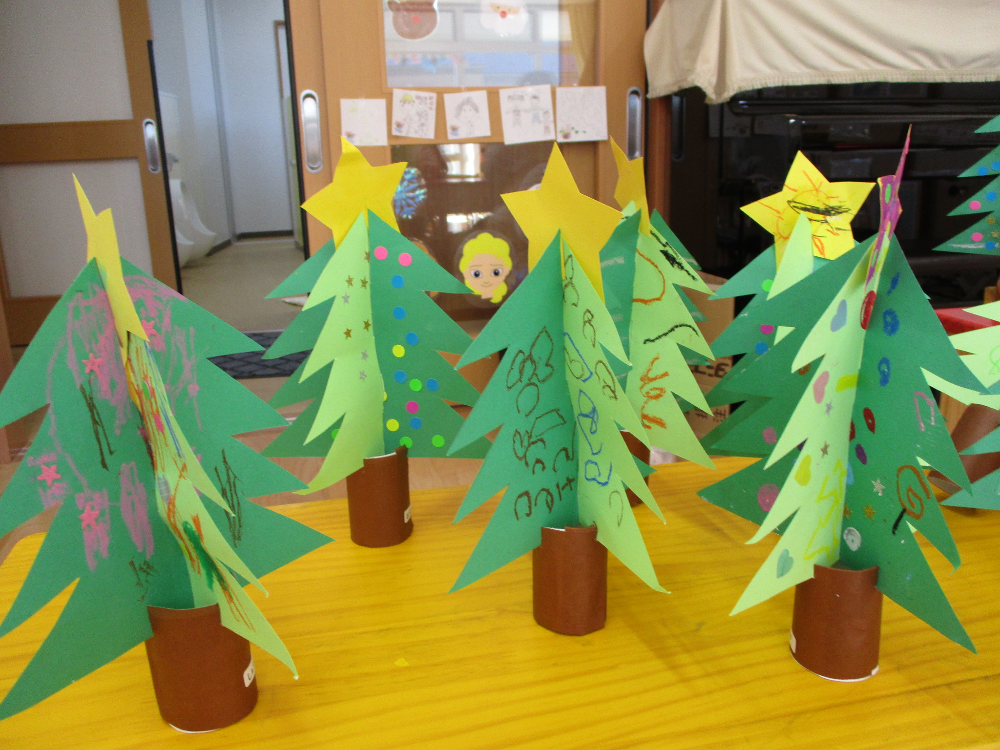 身近な素材で簡単！クリスマスオーナメント製作８選みんなの幼児と保育