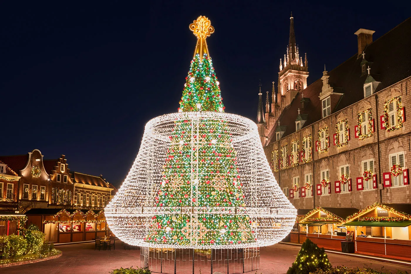 おすすめのクリスマス の過ごし方教えてね🎅 ＼ヨーロピアンホーリークリスマス 開催中のハウステンボス では、昼も夜も華やかなクリスマスが楽しめます🎄みんなはどの過ごし方が好き？コメント欄で教えてね✨ ⏩https:www.huistenbosch.co.jp event xmas