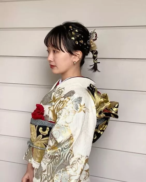 成人式の髪型ミディアム 2020年 振袖ヘアスタイル │振袖選びの教科書みやたけBOOK