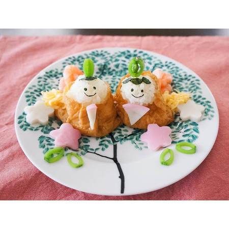 子供が喜ぶひな祭りメニュー♪メインはやっぱりキャラ寿司で決まり♡ - SnapDish Food Camera