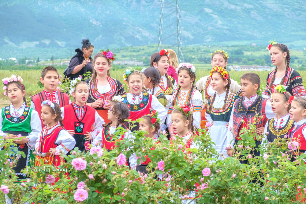 最高！ブルガリア、カザンラク Kazanlak のバラ祭り : Amstelveen BLOG