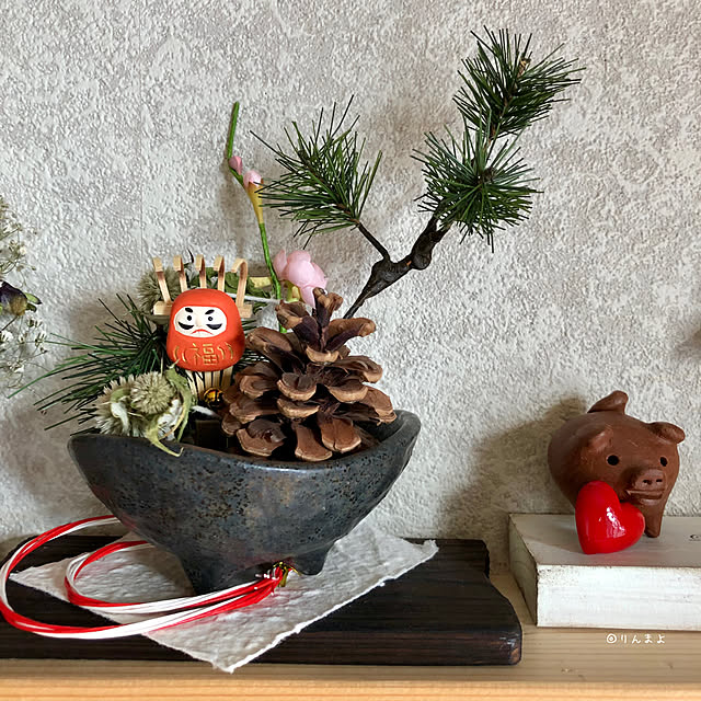 100均素材で作る松ぼっくりリースの作り方│koshirau 拵う こしらう