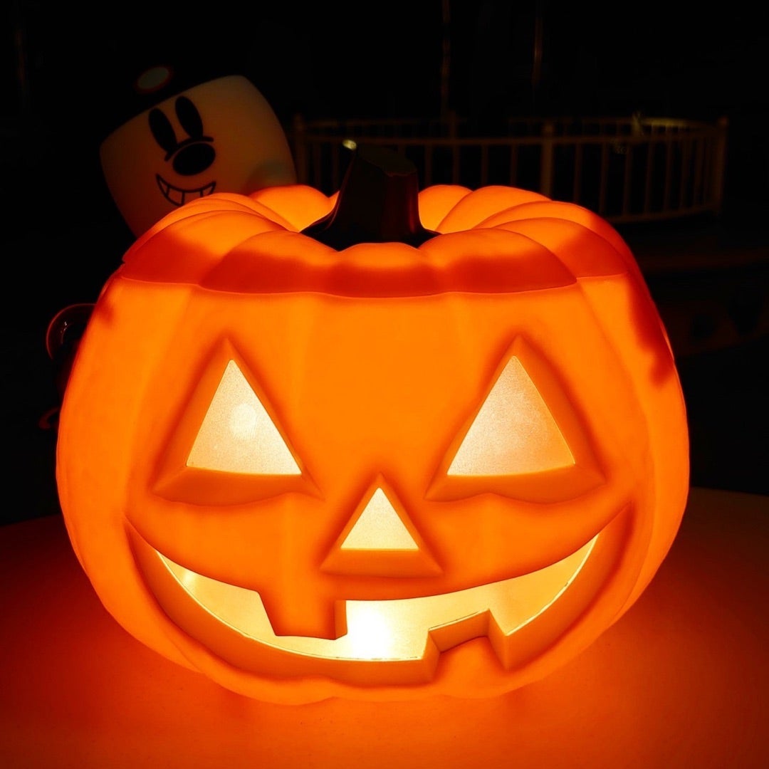 ポップコーンから飛び出たゴースト！東京ディズニーリゾート“ディズニー・ハロウィーン2022”グミキャンディー、ミニスナックケース付き