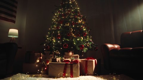 414,433件の「クリスマスツリー」の動画素材 ‐ 4K、HD動画クリップShutterstock