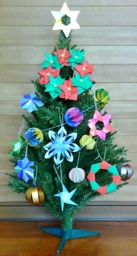 折り紙のクリスマス飾り ミニツリーオーナメントの作り方Craftie Style