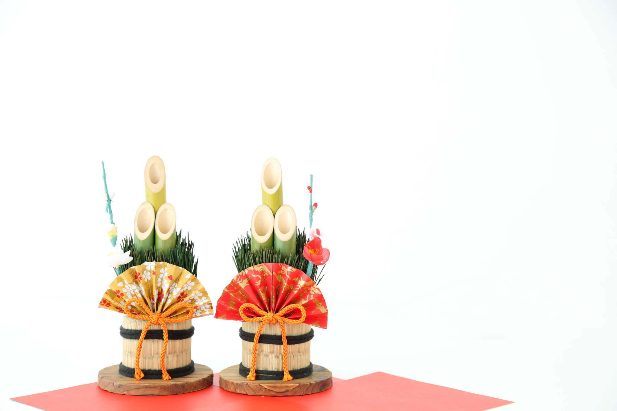 NEKOMI予約販売 １対６0㎝ 玄関飾り 縁起のいい紅白八角形鉢