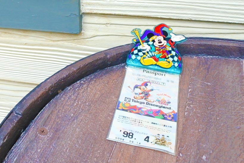 懐かしパスケースデザインのTDL名入れ「カードホルダー」Hatama Official Blog