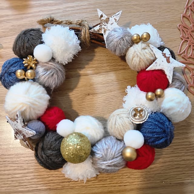 ぽんぽん毛糸の「クリスマスリース」の作り方 工作 明日の介護をもっと楽しく 介護のみらいラボ 公式