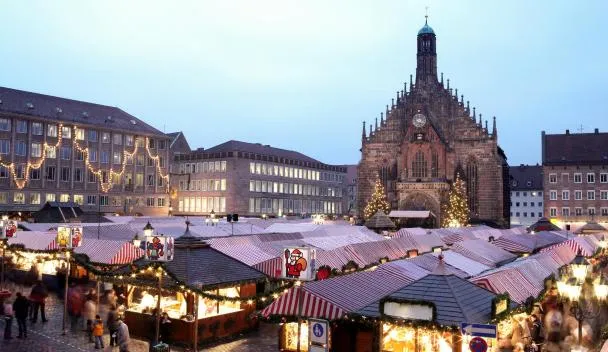 来場200万人!?世界が憧れるニュルンベルクのクリスマスマーケットどんな感じ？ドイツドットウェブ