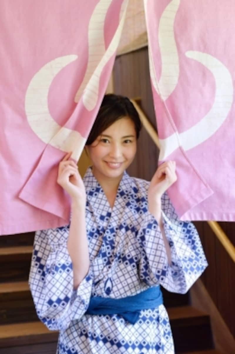 旅館の浴衣の美しい着方！失敗しない帯の結び方と着崩れ防止術コラム愛知県南知多で旅館に泊まるなら海鮮料理の内藤屋