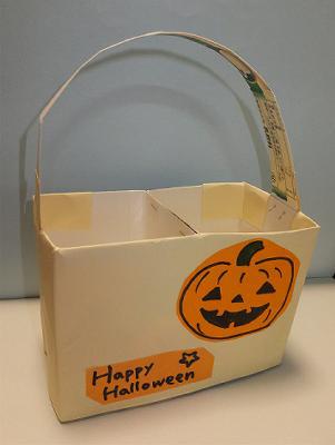 暮らし トリック・オア・トリートのお菓子はココへ！紙コップのハロウィンバッグ - 家電 Watch