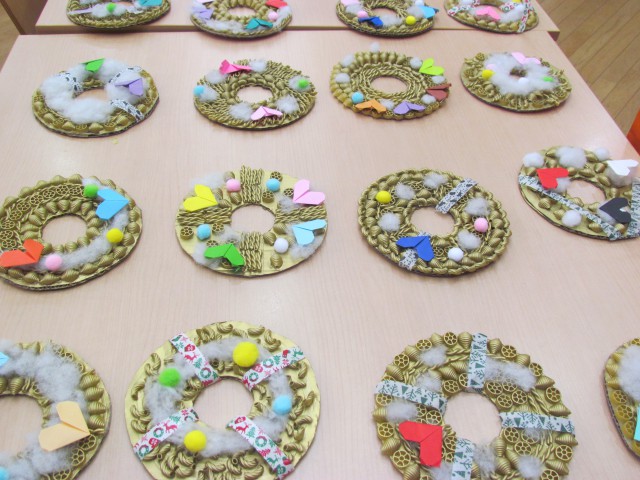 シュシュの作り方シュシュの作り方簡単プレゼントシュシュクリスマスプレゼント手作りクリスマスプレゼント