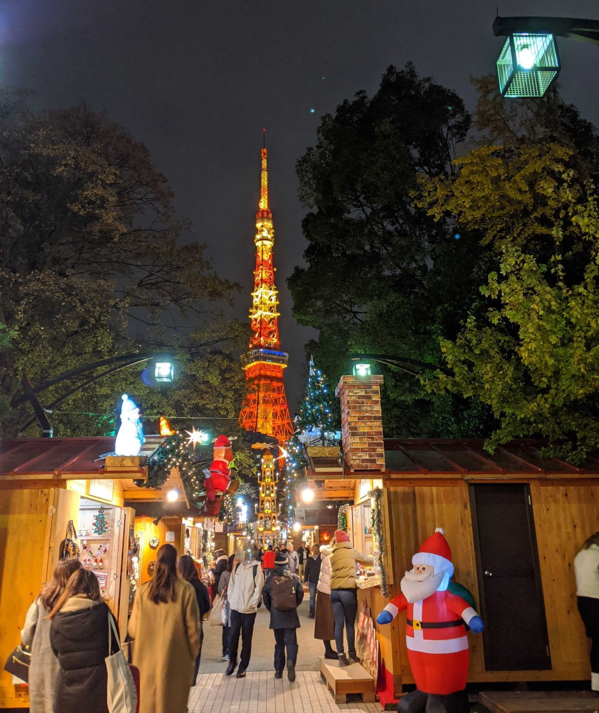 何と入場無料＞東京スカイツリータウンⓇ「クリスマスマーケットⓇ2024」が11 7 木 から開催。今年は全長約4mの「巨大シュトーレン」と童話の世界から飛び出した様な巨大なお菓子の家が初登場！ワールドリカーインポーターズ株式会社のプレスリリース