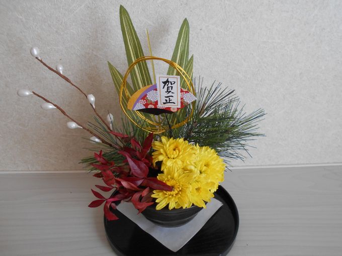 定番のお正月花材を使ったデザイン～うきうき花レシピ～ - はなどんやマガジン