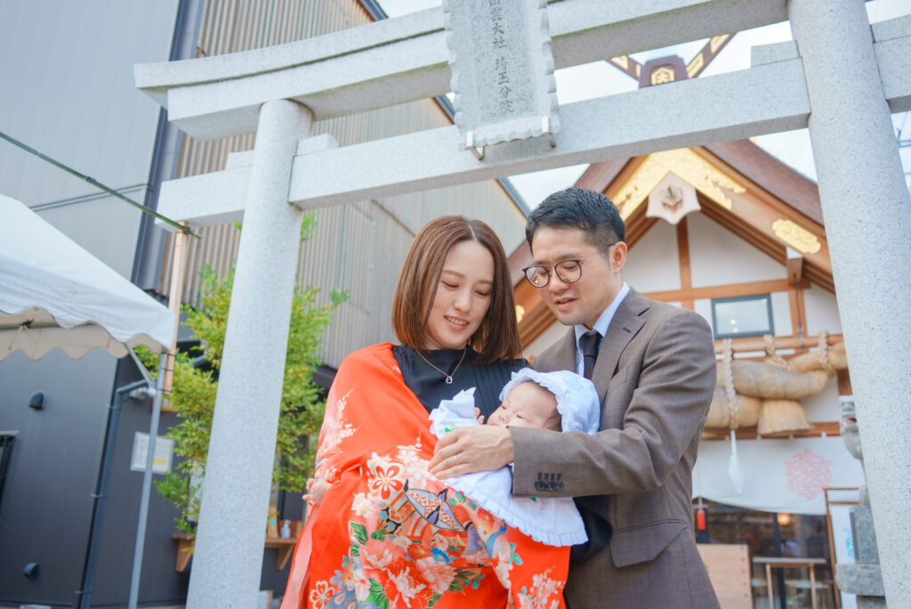 出雲大社大阪分祠 堺市東区 でお宮参りの出張撮影カメラマンの撮影例と価格で比較！11,000円 税込