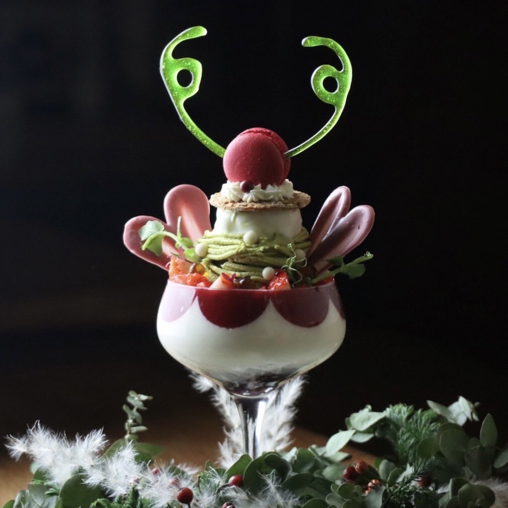 ザ・キャピトルホテル東急が新作クリスマスパフェ ティラミスパフェも - 赤坂経済新聞