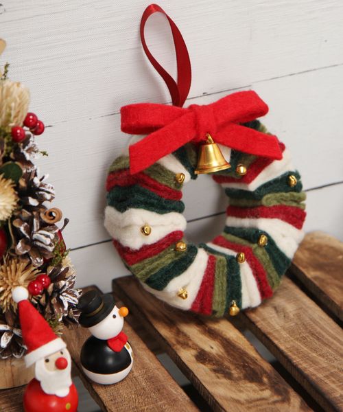 楽天市場 LOOMAGE リース クリスマスリース 25cm×25cm 玄関 オールシーズン ウール フェルト パステルカラー クリスマスカラーおしゃれ wr-003 : LOOMAGE