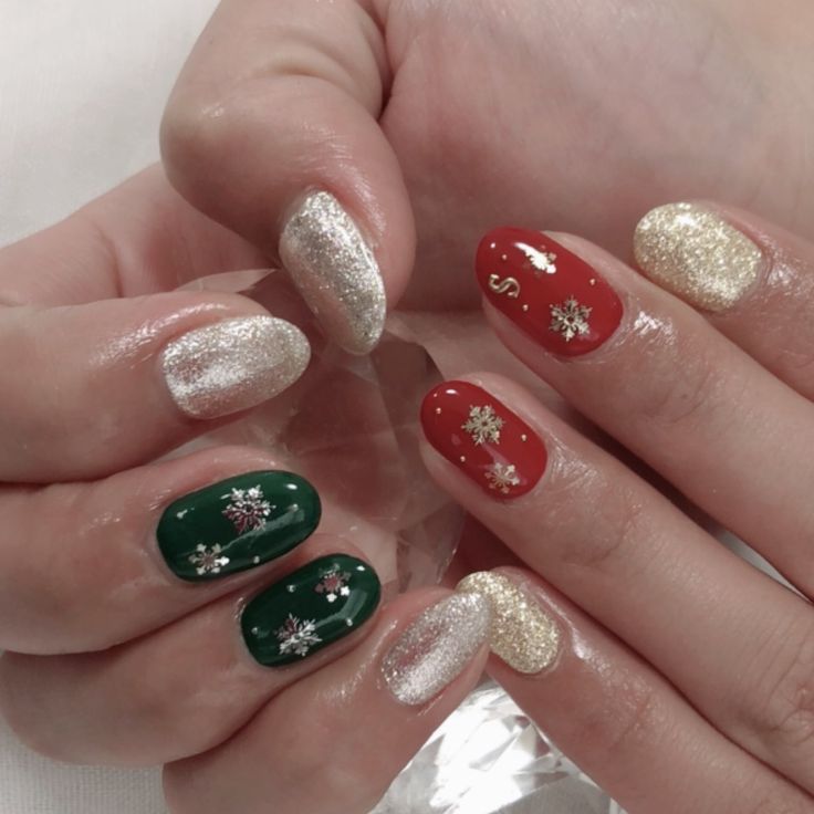 シンプルなのにおしゃれ！クリスマスネイルデザイン5選 - Bijou Nails ビジューネイルズ
