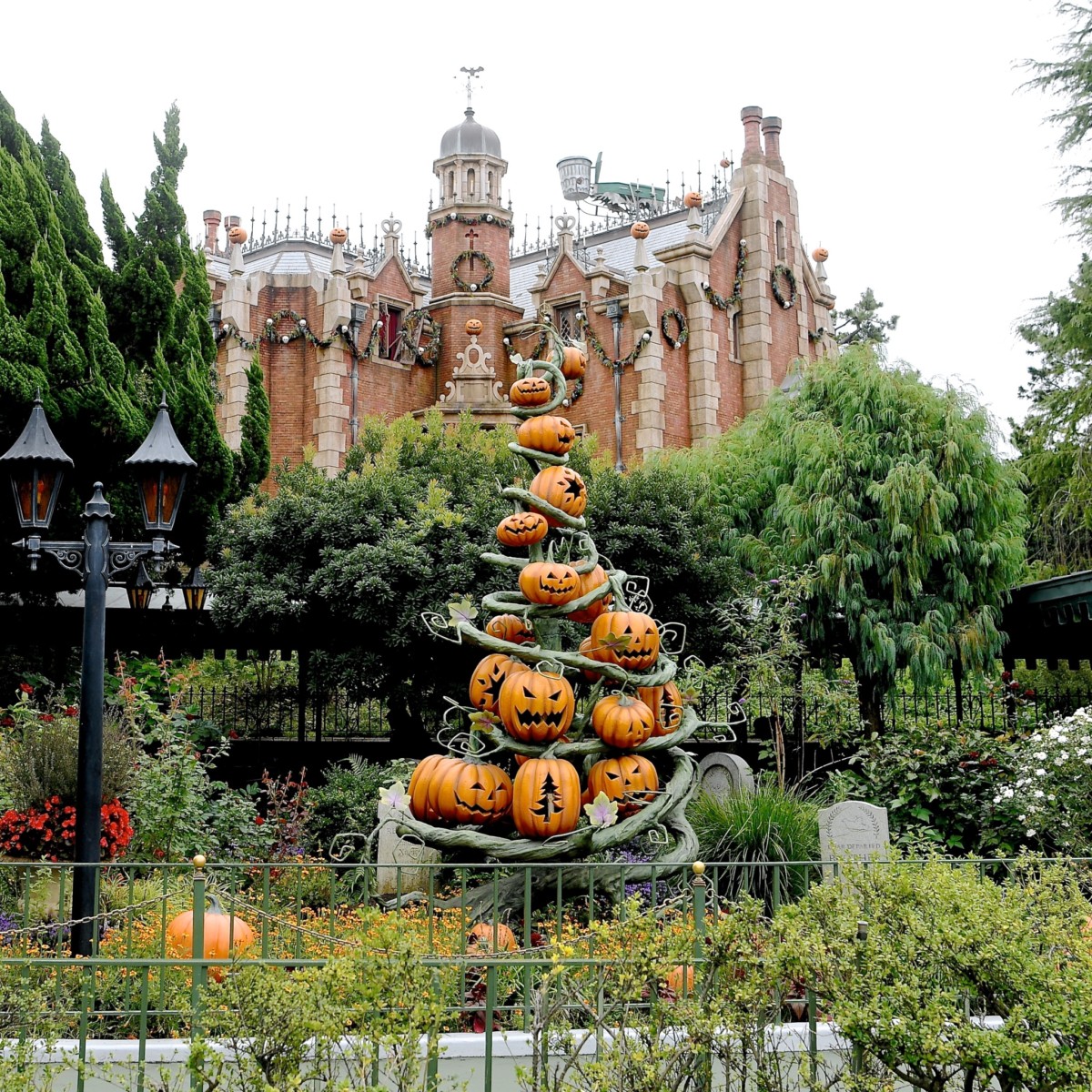 2025年ディズニー・ハロウィーン最新グッズ ホーンテッドマンション・コレクションが登場！ディズニーストア＆ディズニーパークで発売開始 –ディズニーワールドファン.JP