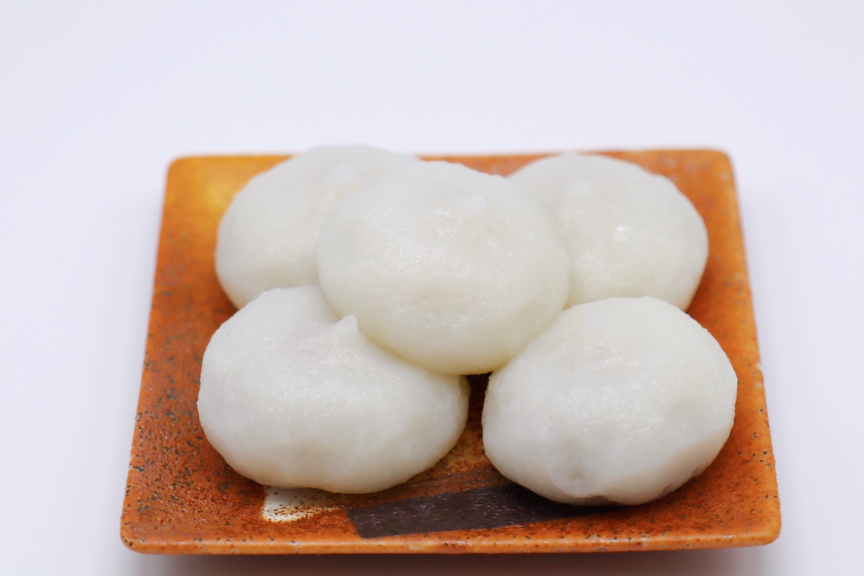 お盆のお供え「水の子」の由来と作り方 - 仏壇のあるリビング現代的でモダンな祈りのインテリア現代仏壇