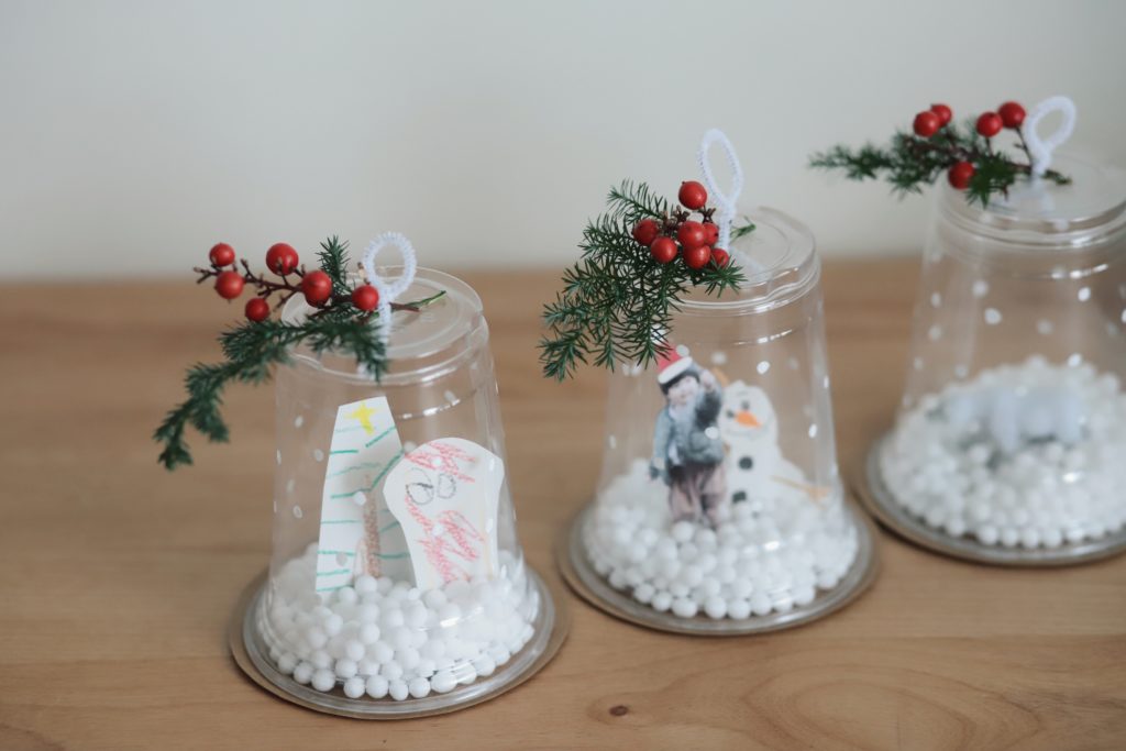 子供と100均クリスマス工作♪紙皿,画用紙,折り紙で作る 簡単クリスマスツリー,パクパク指人形,オーナメント,鎖飾り,ギフトバック、クリスマスカードの作り方雪見日和