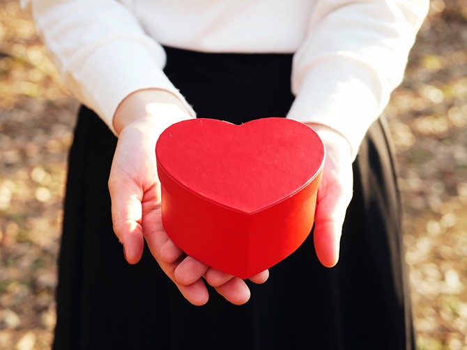 チョコレートから和スイーツ、花束まで！ バレンタインギフトおすすめ11選ヒルズライフ HILLS LIFE