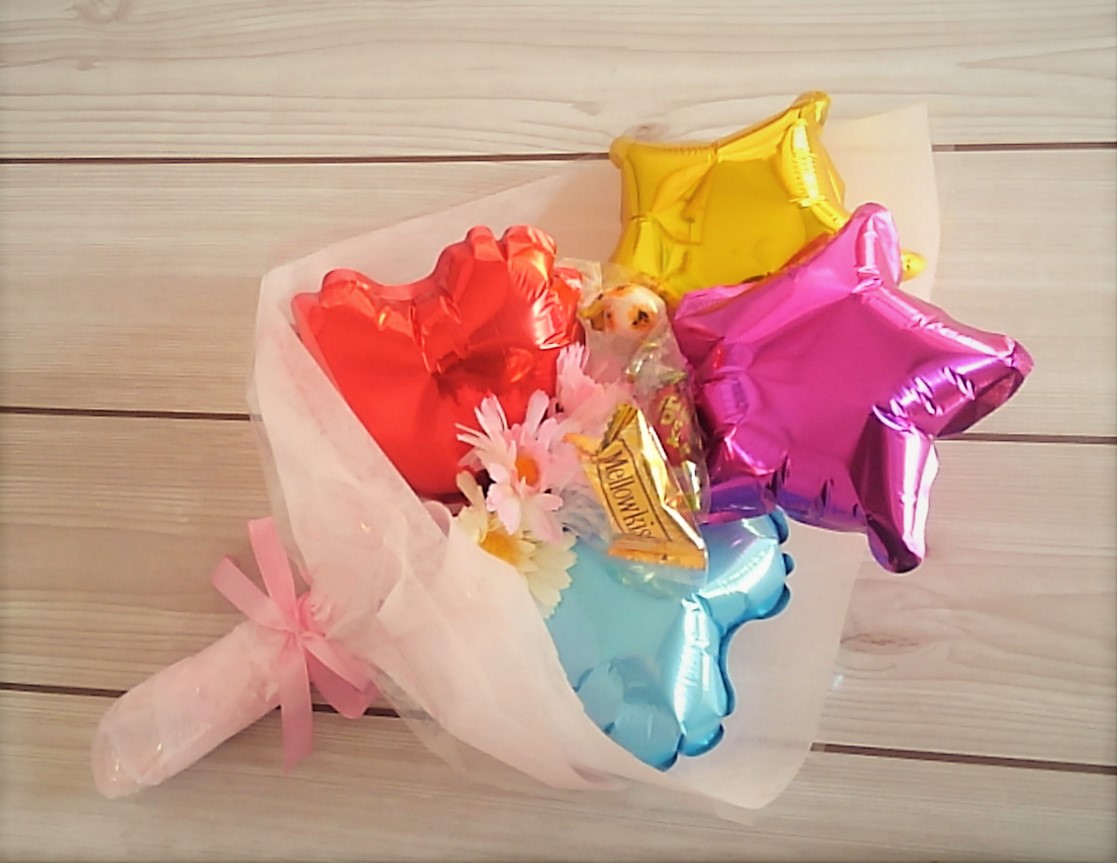 ミニバルーンブーケの作り方！100均の材料でかわいく手作り！ - 株式会社ワッツ