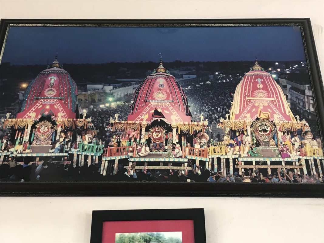 インドで祝われるジャガンナートラスヤトラフェスティバルを代表するカラフルな装飾された戦車背景 無料ダウンロードのための壁紙画像 - Pngtree