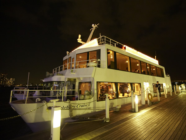 世界的に有名なEDMアーティストが集まる船上パーティーHoly Ship! ホーリー・シップ!! から目が離せない!block.fm