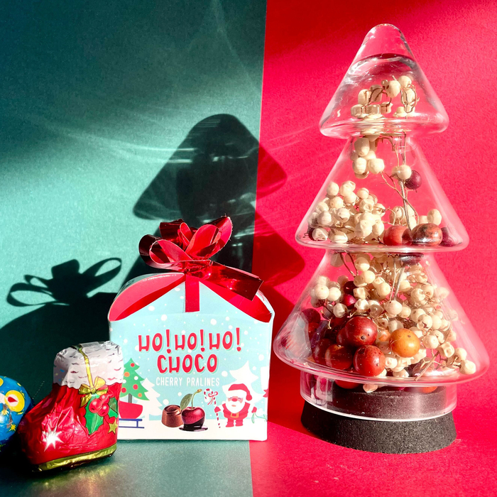 Amazon永井博イラスト作品2クリスマスプレゼント靴下袋 クリスマス ブーツ ソックス 靴下 プレゼント キャンディ お菓子入れクリスマスツリー 飾り 壁掛け 玄関飾り 装飾品 オーナメントクリスマス雑貨おもちゃ