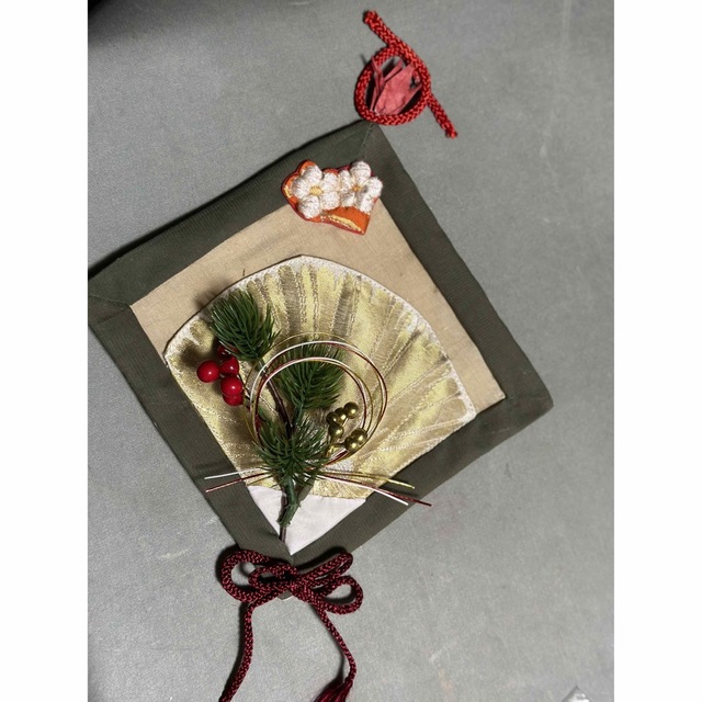 手作り押し絵のタペストリー『お正月』 押絵、タペストリー、お正月 - その他安い 価格