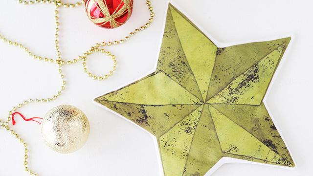 100均アイテムで簡単にできる！手作りのクリスマスリースでクリスマス飾りを楽しもう - トクバイニュース